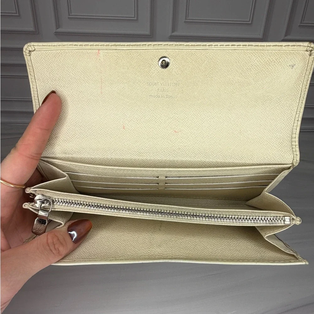 Louis Vuitton Epi Leather Sarah Wallet – Ivory / Cream | Vintage - Picture 13 of 16